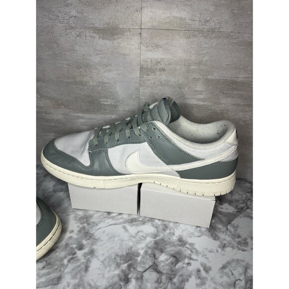 Nike White Gray Mica Green 2023 Dunk Low Sz. 11 SB Supreme Futura DV7212-300 main image 12